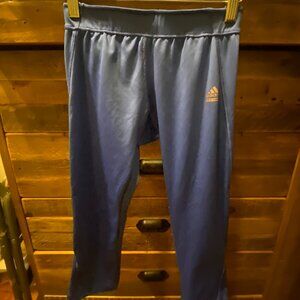 ADDIAS CROP CLIMALITE LEGGINGS. SZ SMALL